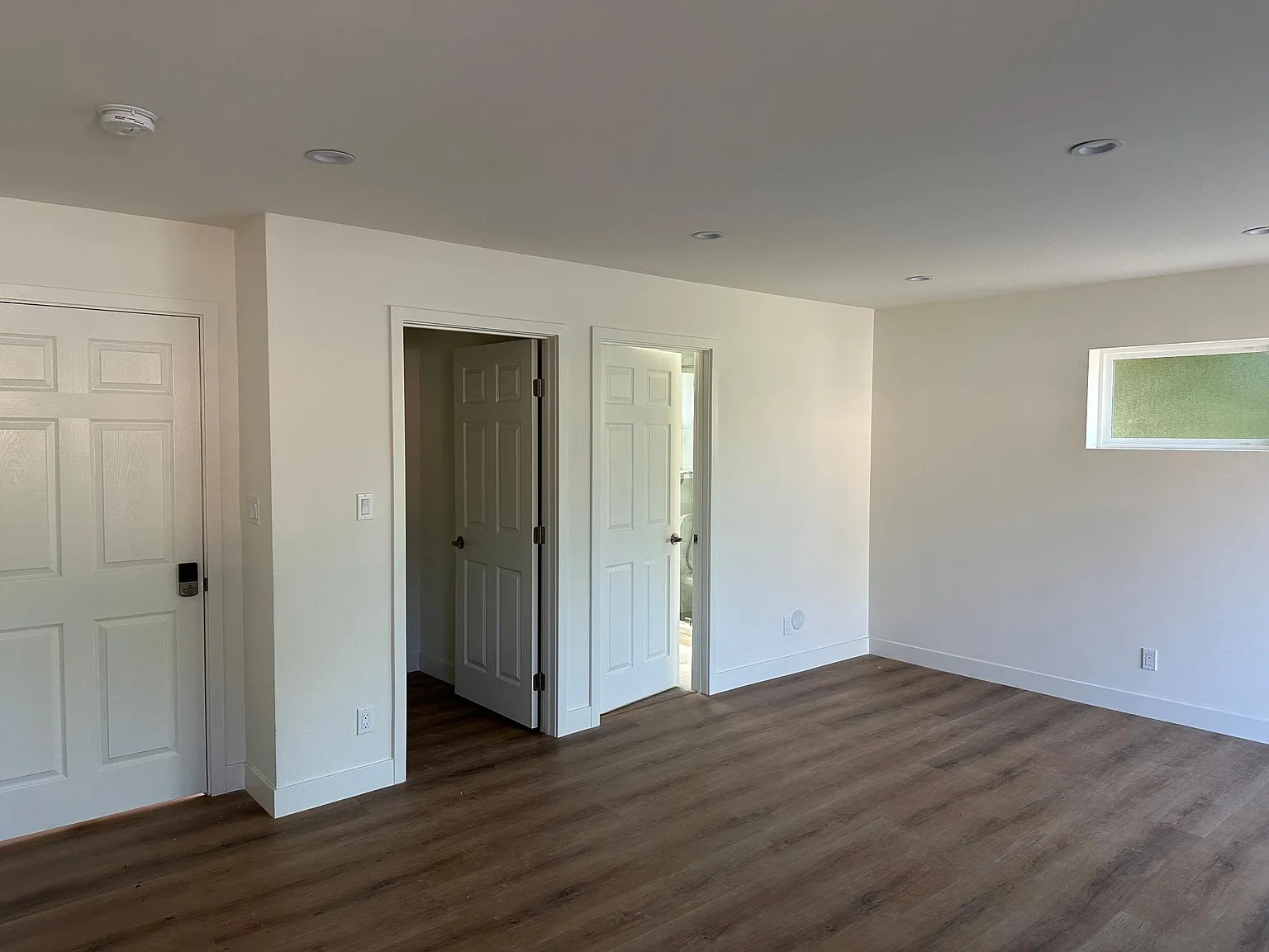Studio, 500 sqft, $2,200 — Photo 3