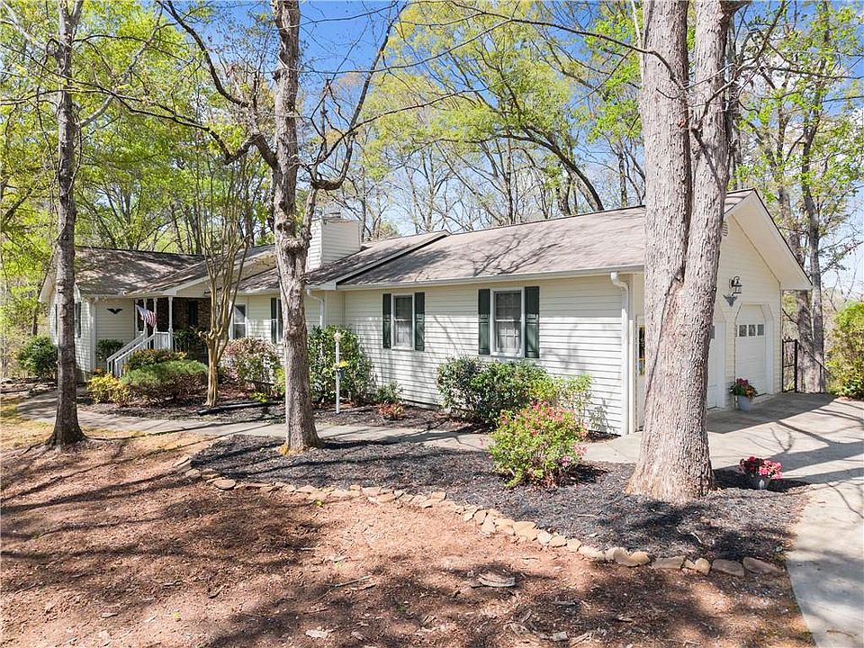 1st image of 5515 Holly Hill Dr