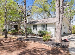 5515 Holly Hill Dr, Gainesville, GA 30506