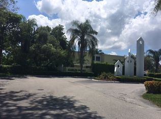 6840 SW 45th Ln APT 3, Miami, FL 33155