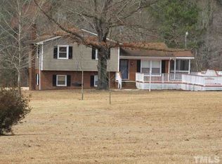 407 Oak St, Lillington, NC 27546