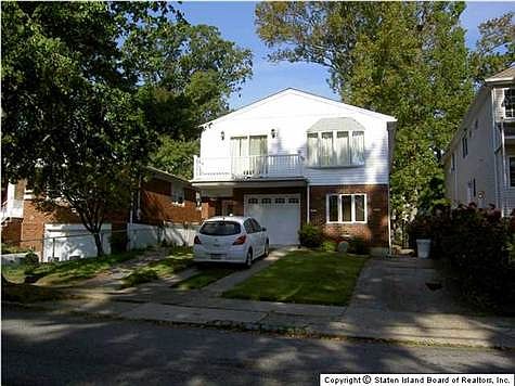 3rd image of 127 Hillcrest St