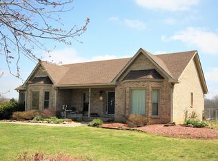 5599 New Cut Rd, Greenbrier, TN 37073