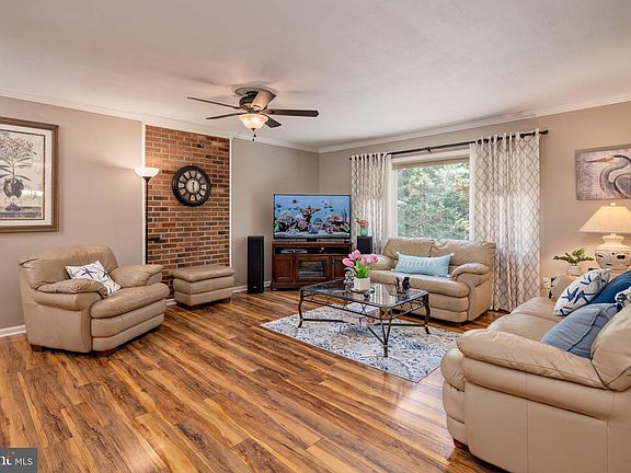 5th image of 729 Kimberly Way