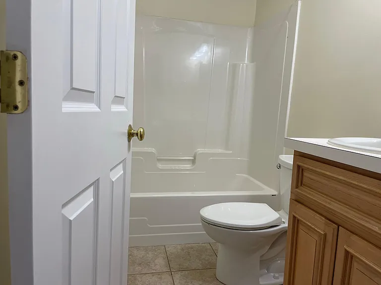 765 Hart St — Photo 21