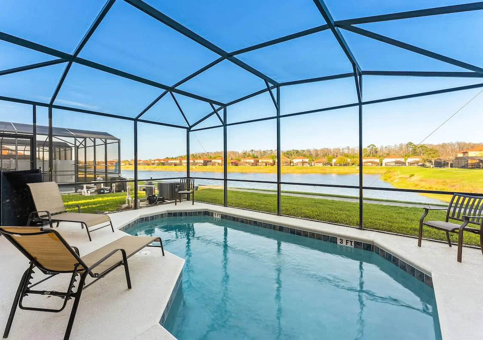 Lake View and Private Pool 4BR at Bella Vida — Photo 1