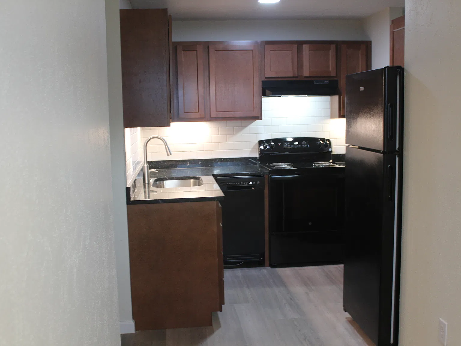 1 Bedroom, Deibler Heights — Photo 4