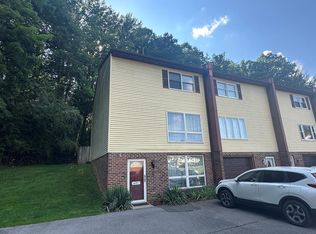 607 Sapphire Ln, Beckley, WV 25801