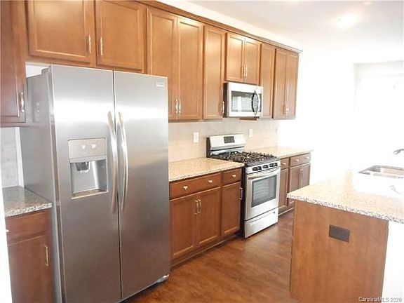 3rd image of 5612 Harris Cove Dr