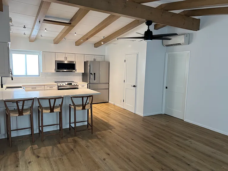 611 Ocean Ave #D — Photo 6