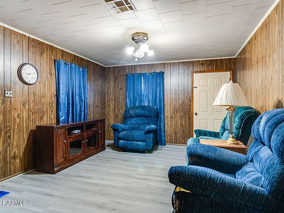 2nd image of 108 Lindsey Cir
