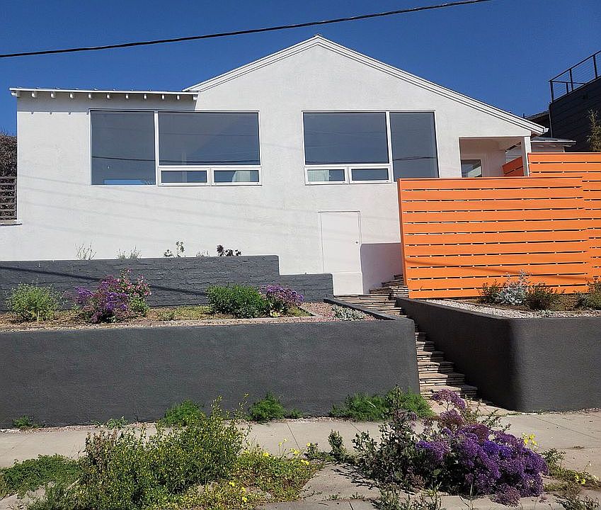2nd image of 1051 Sorrento Dr