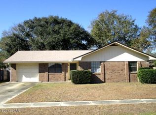 2004 Geralo Ln, Lynn Haven, FL 32444