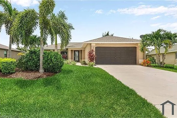 3 bed, 1400 sqft, $2,300 — Photo 2