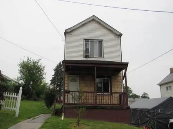 3110 West St, West Mifflin, PA 15122