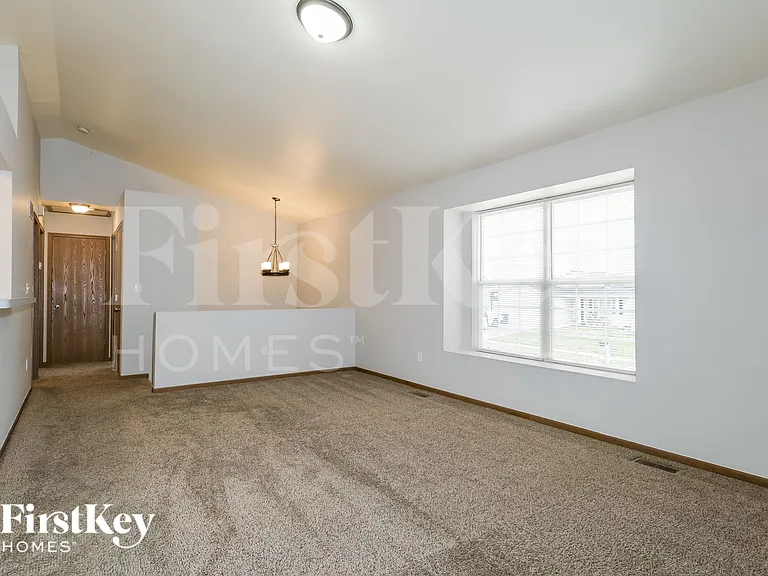 710 Tobermory Ct — Photo 5