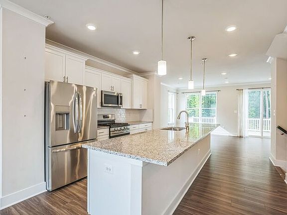 5th image of 2756 Bridgewater Dr