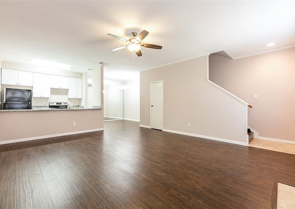 1st image of 9850 Pagewood Ln APT 901