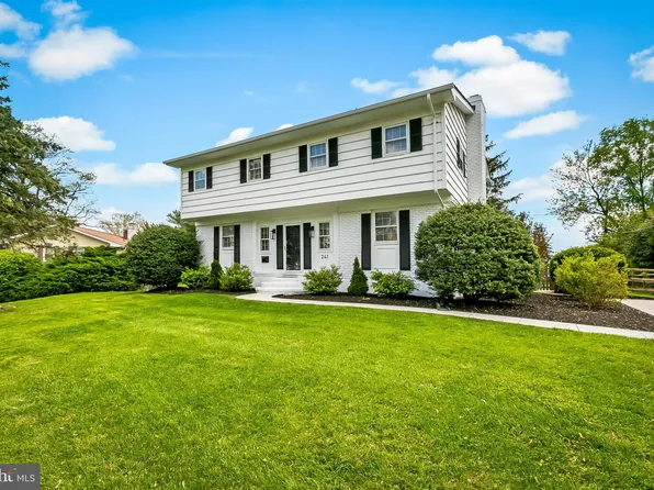 241 Chantrey Rd, Lutherville Timonium, MD 21093