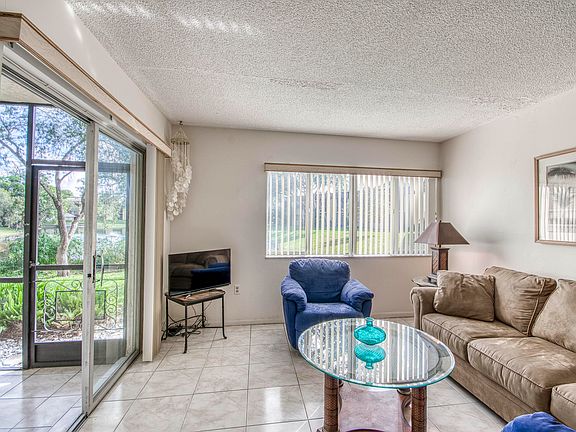 5th image of 830 SW 9th Street Circle #104