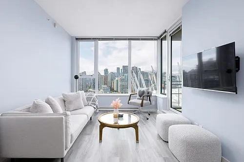 33 Smithe St #3207 Photo 1