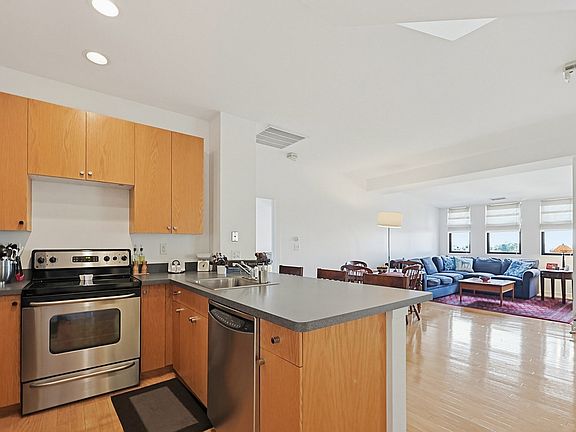 4th image of 72 Ashland St APT 410