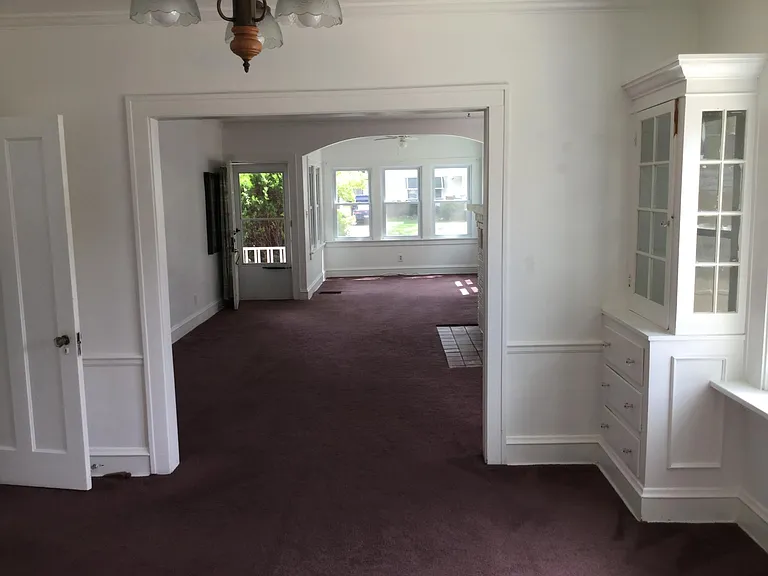 2142 Atkins Ave — Photo 3