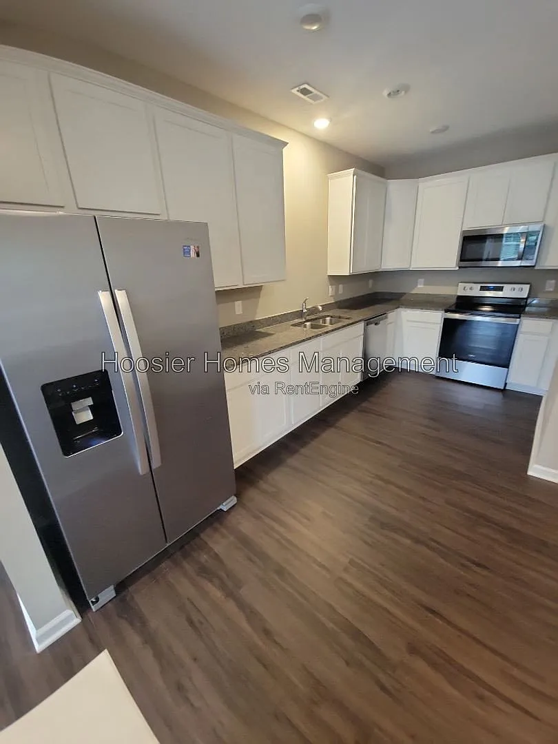 2 bed, 2.0 bath, $1,800 — Photo 3