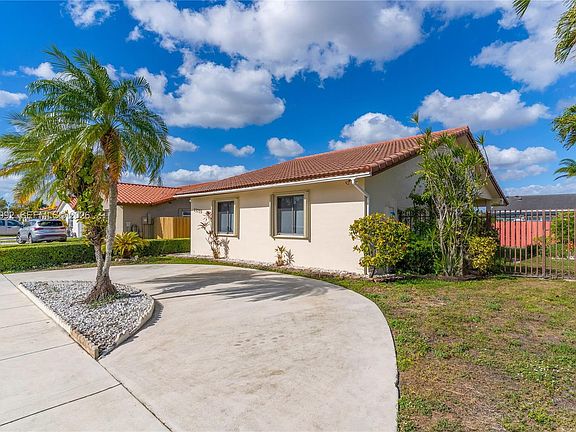 4th image of 13755 SW 23rd Ter