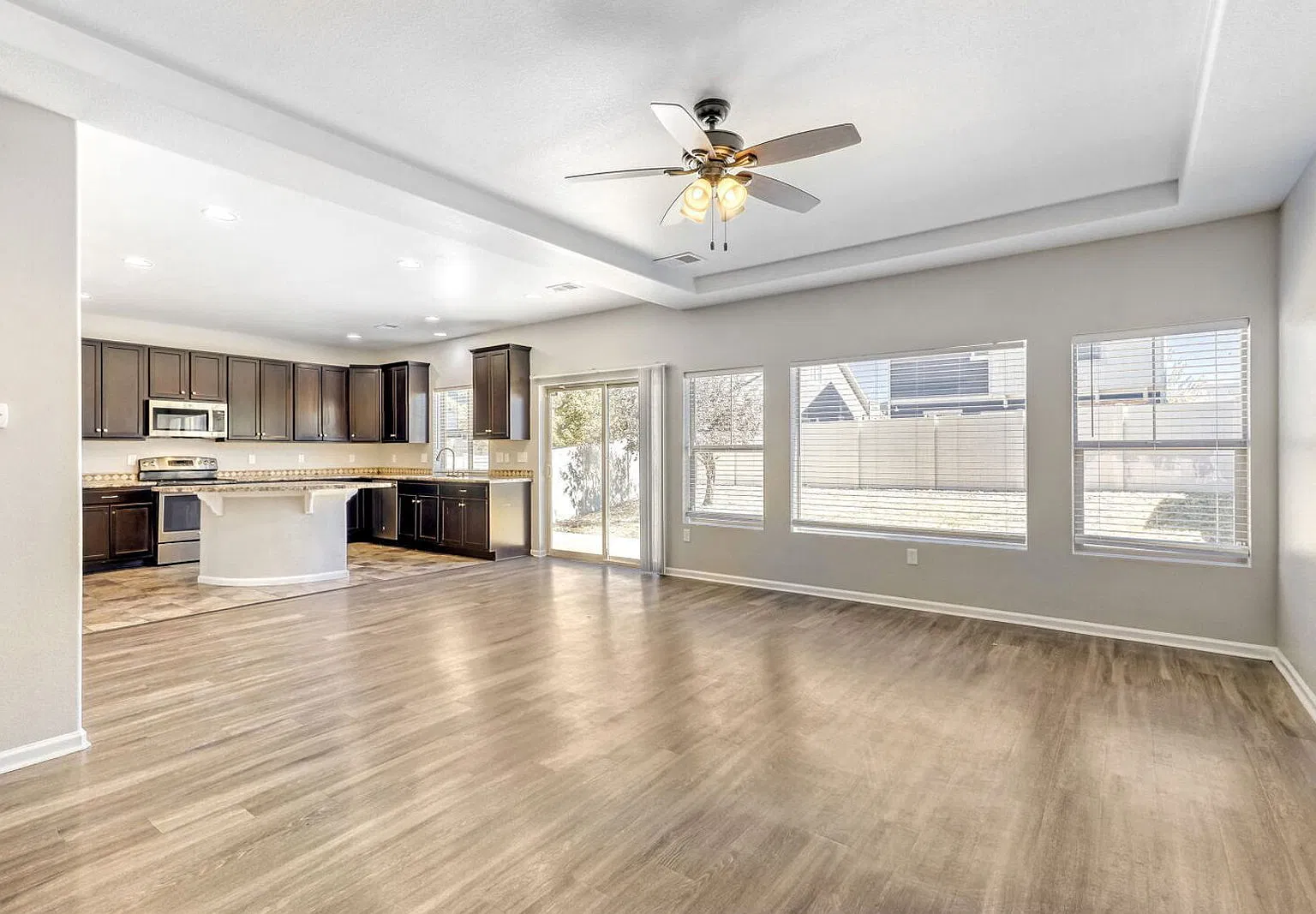 4 bed, 2.5 bath, 2010 sqft, $2,895 — Photo 2