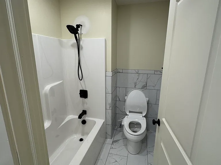 Full bath, electric bidet seat