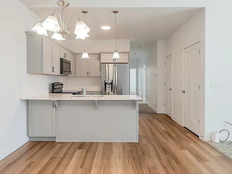 3 bed, 1272 sqft, $1,800 — Photo 1