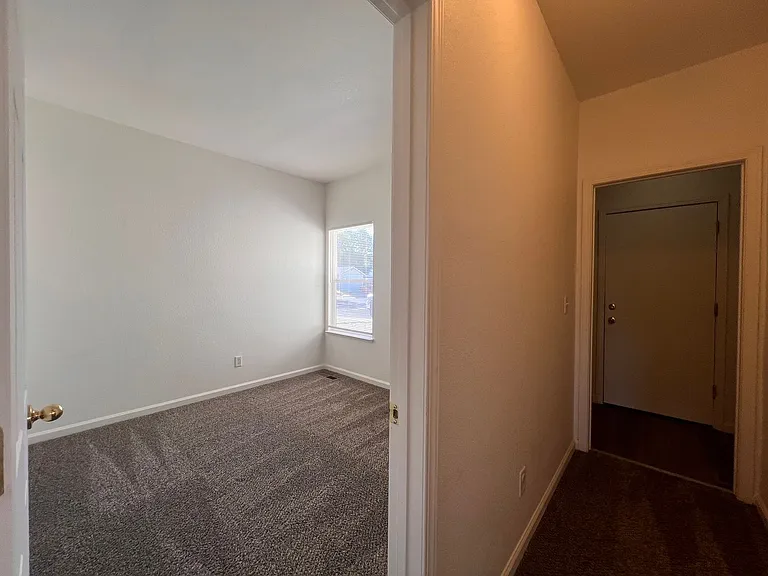 1258 Eider Cir — Photo 18
