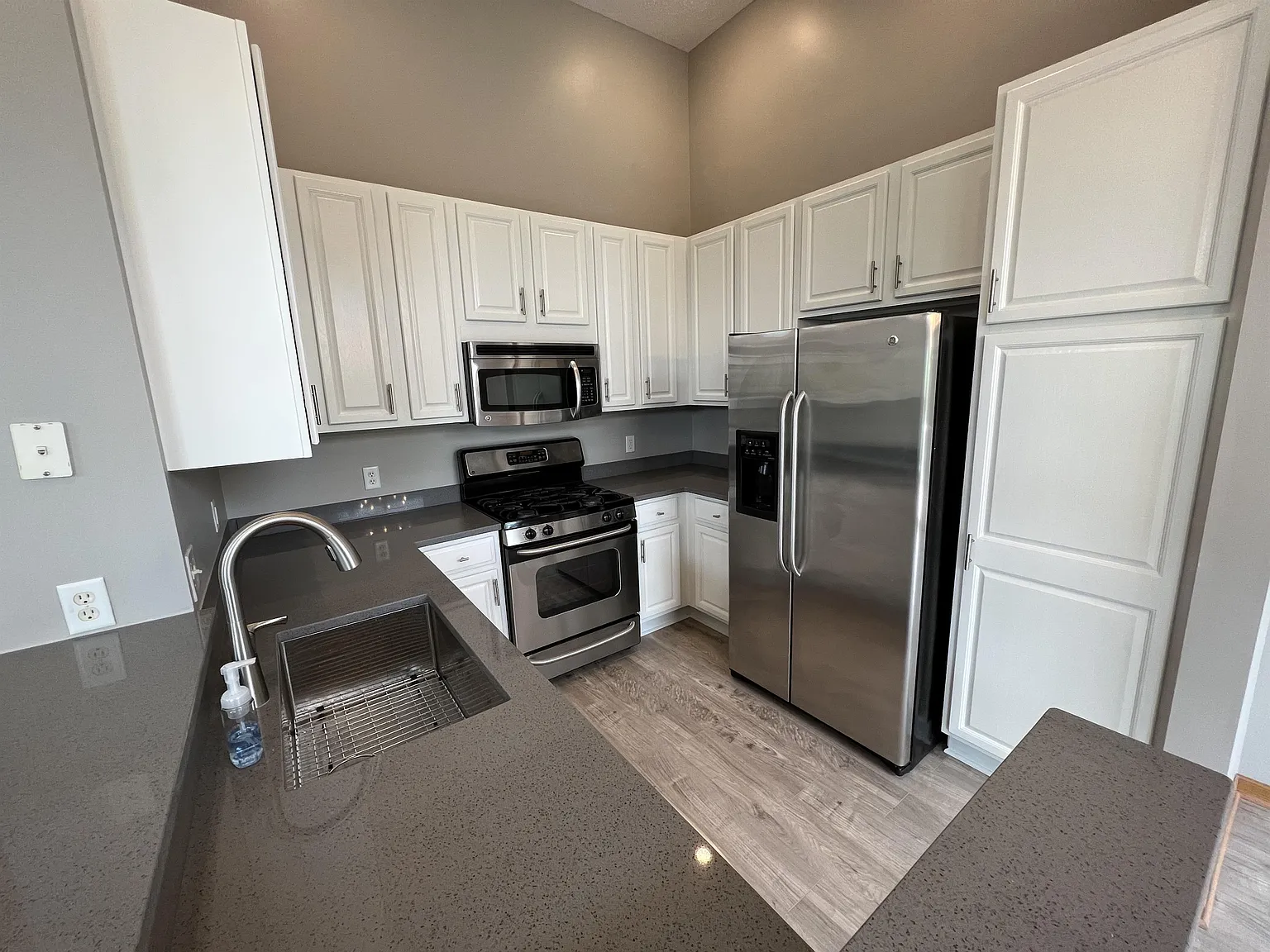 2250 Saint Johns Drive - WB9 — Photo 2