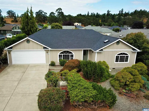 862 E Fir St, Sequim, WA 98382