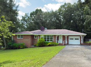 10050 Forest Dr, Ooltewah, TN 37363