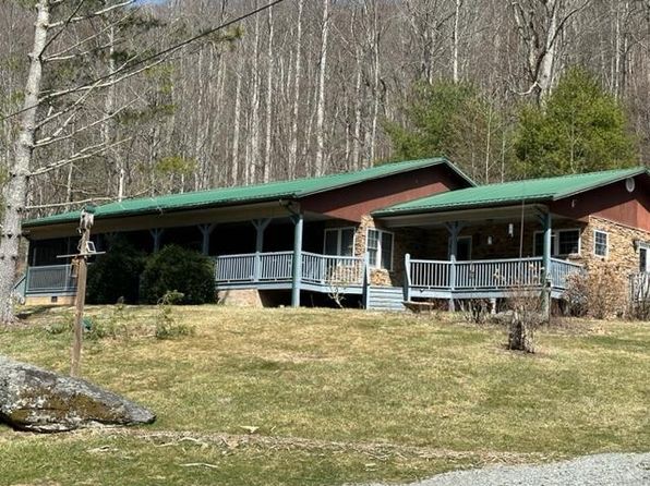 267 Sturgills Rd, Mouth Of Wilson, VA 24363