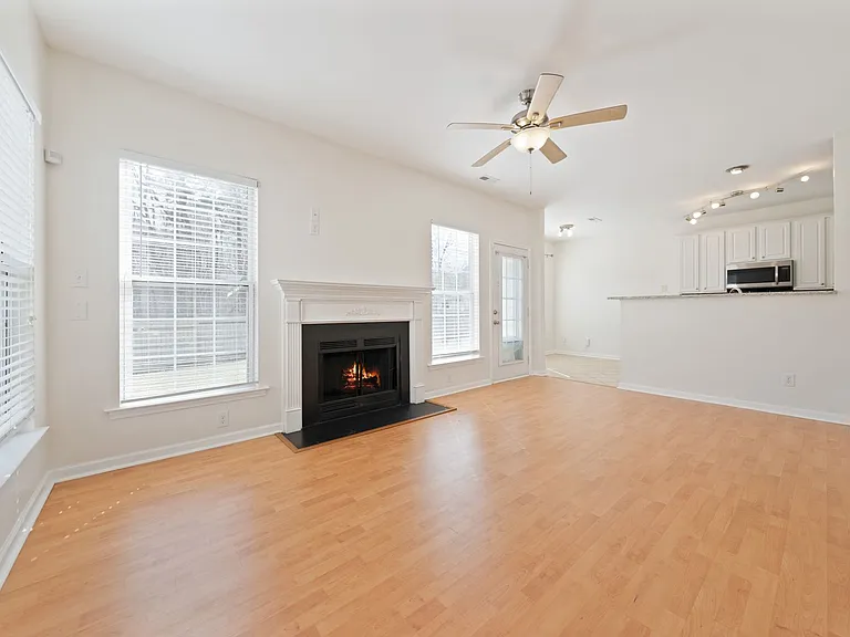 23 Keswick Ct — Photo 3