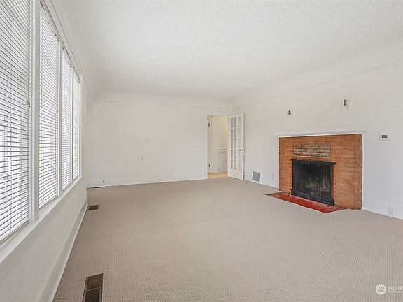 3rd image of 5614 S Sheridan Avenue