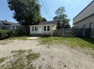 196 Old Sunrise Hwy, Massapequa, NY 11758