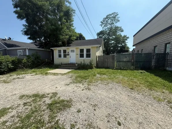 196 Old Sunrise Hwy, Massapequa, NY 11758