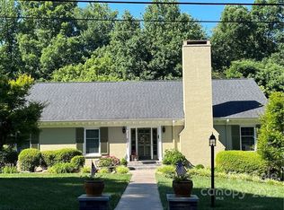 135 Pearson Dr, Morganton, NC 28655