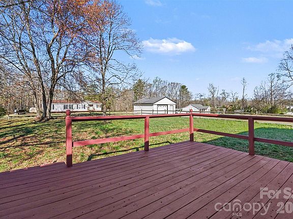 3rd image of 1050 Legion Club Rd