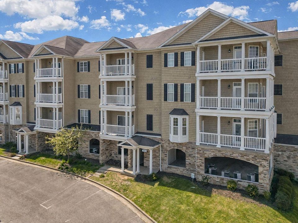 1st image of 1211 Suncrest Vlg
