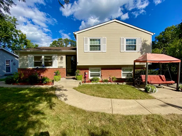 1927 Dugdale Rd, North Chicago, IL 60064