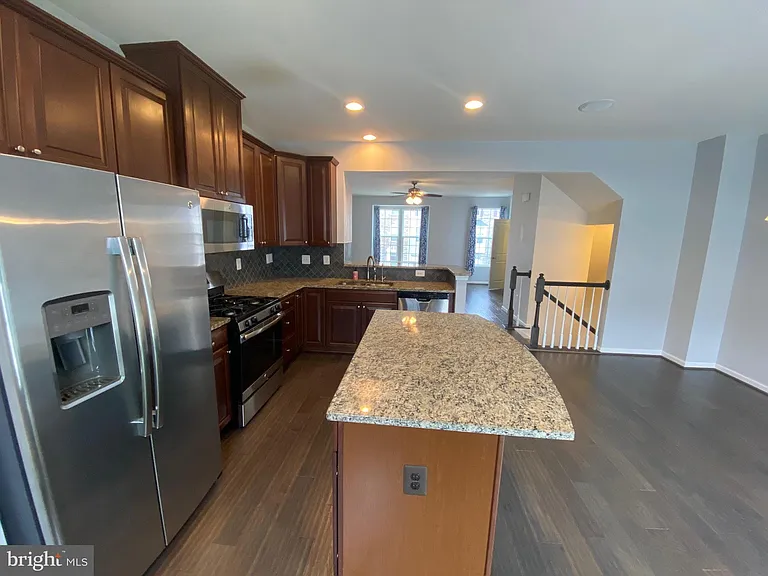 105 Chamomile Ct — Photo 4