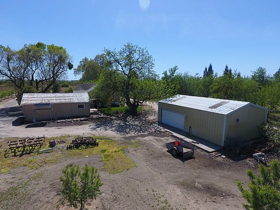 3rd image of 17751 Mello Rd