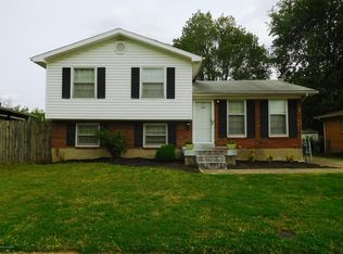 1067 Runell Rd, Louisville, KY 40214