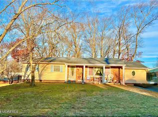 1026 Amethyst Dr, Toms River, NJ