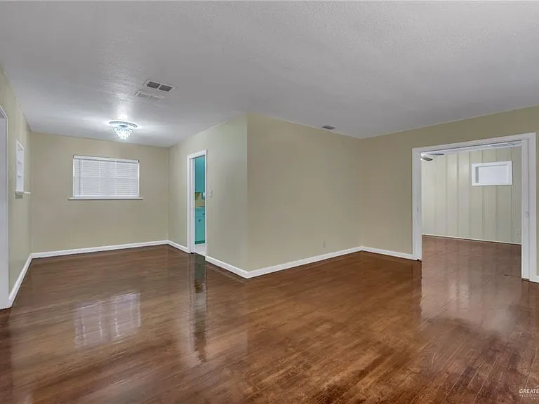 439 Quince Cir — Photo 5